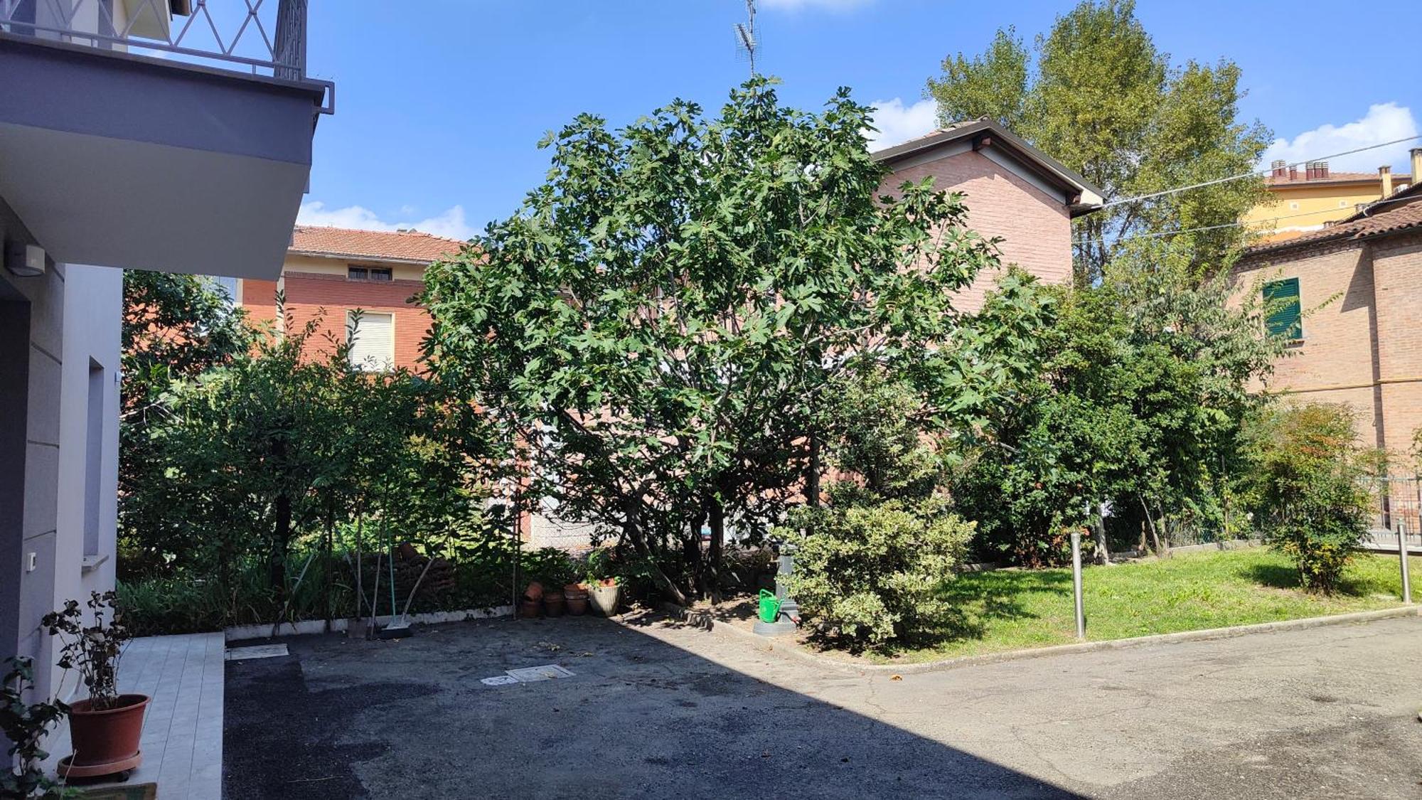 Grigio Perla Panigale, Villetta Con Giardino E Parcheggio Privato Fino A Tre Posti Auto - Un Oasi Di Tranqullita Bologna Eksteriør bilde